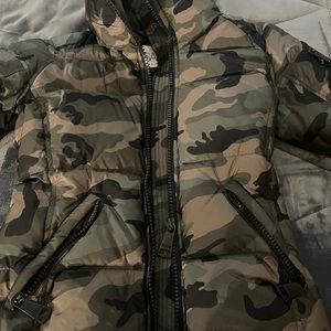 Sam’s Women’s Freestyle Down Puffer Jacket